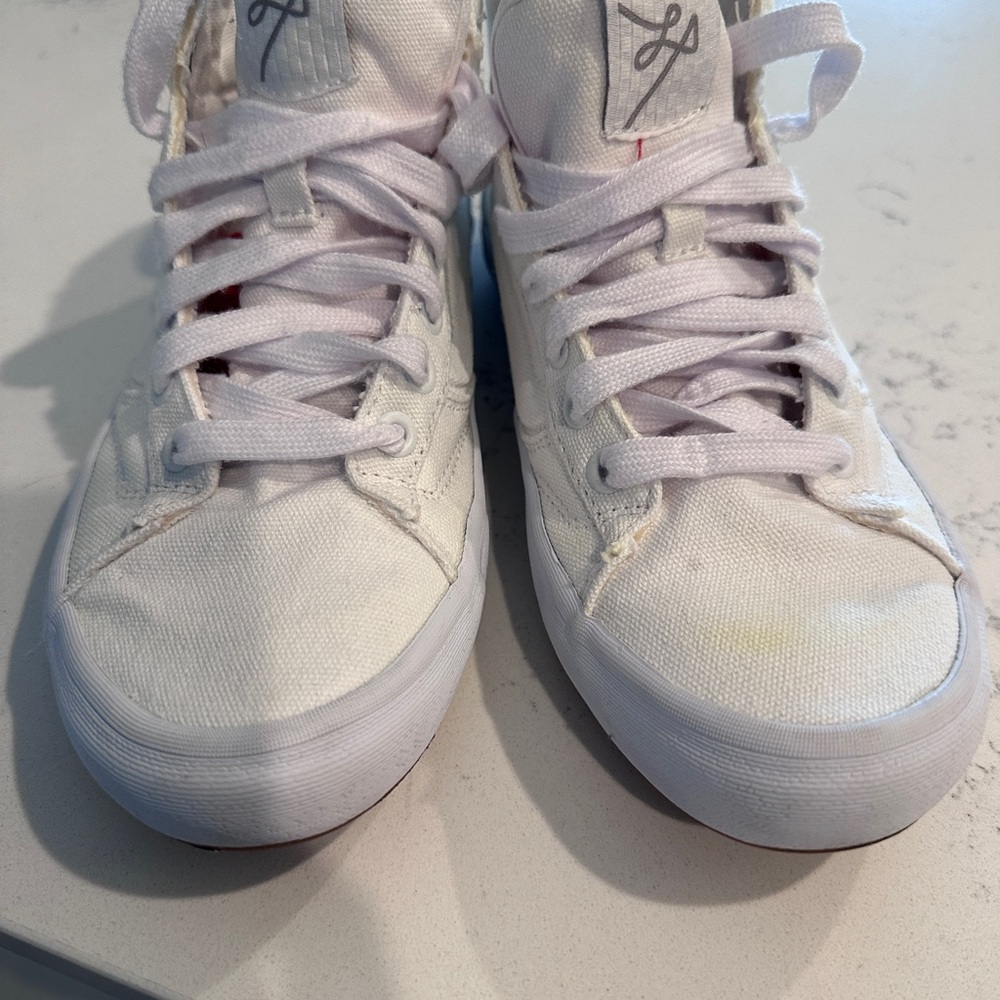 Vans Lizzie Classic White Canvas High-Tops - Picture 12 of 12